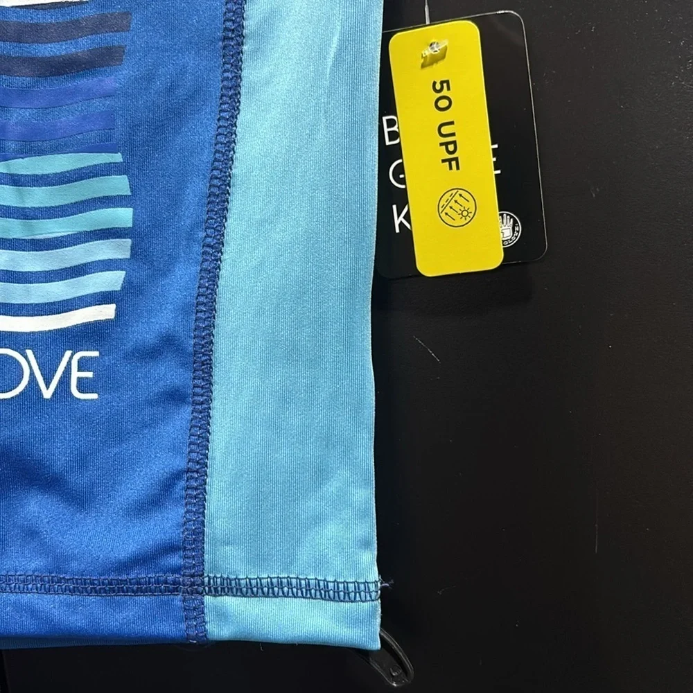 Body Glove 2 pc.UPF 50 rashguard short sleeve top,elastic waist lined trunks